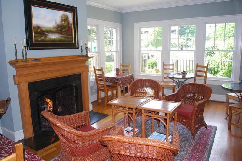 The University Inn At Emory Druid Hills Esterno foto